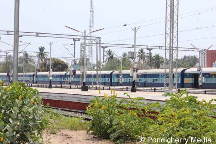 Train Timings from Pondicherry to Howrah