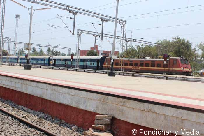 Train Timings from Pondicherry to New Delhi