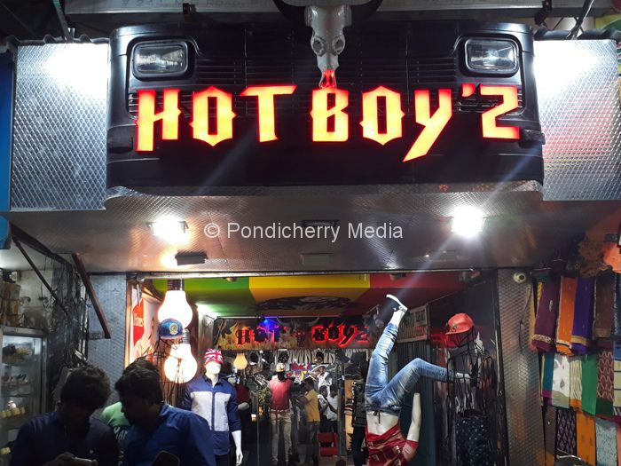 Hot Boyz